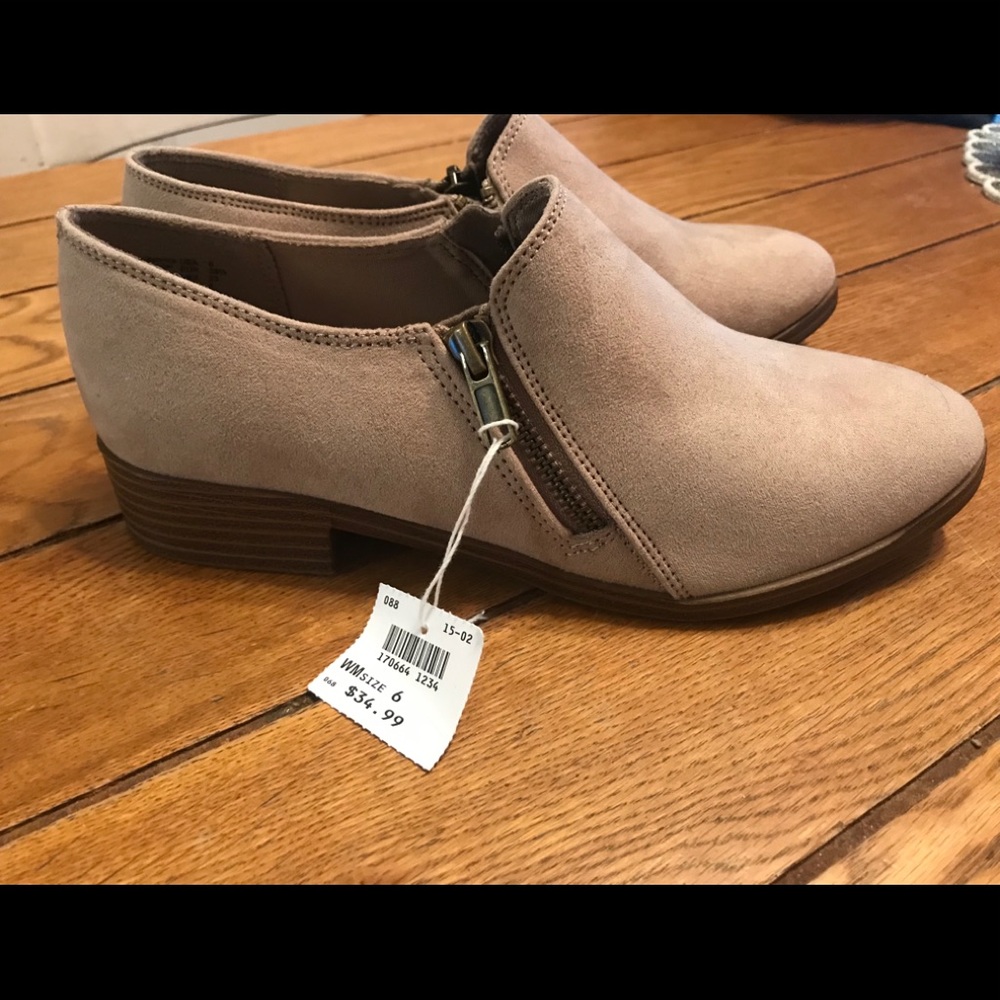 American Eagle Booties